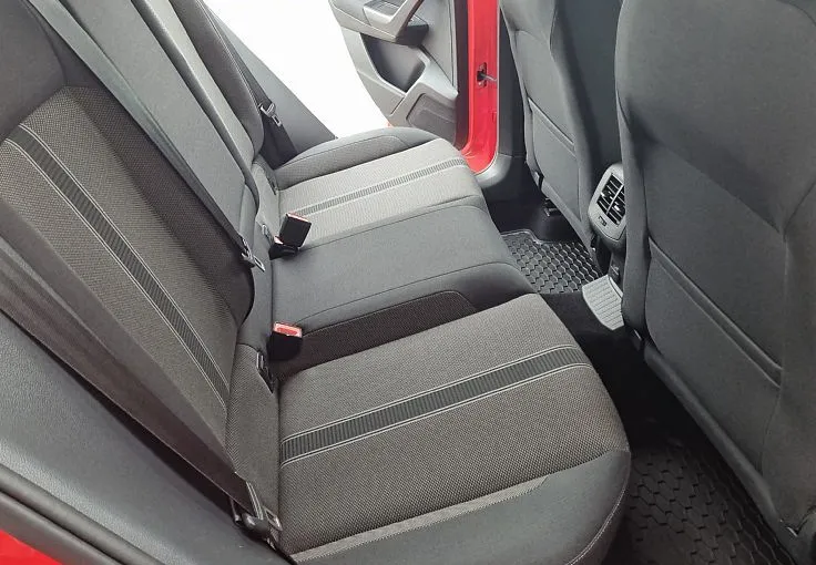 Zunanja slika - Volkswagen T-Roc - 1.6 TDI Style 85  LED.ACC.GRETJE SEDEŽEV - 9