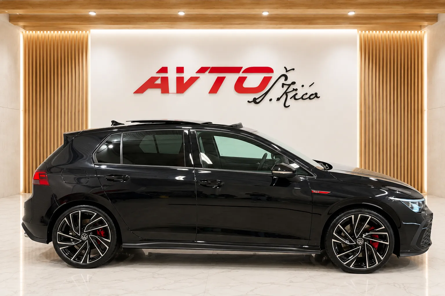 Zunanja slika - Volkswagen Golf - 2.0 TSI-GTI-PANORAMA-VIRTUAL-DSG-ACC-IQ-KAMERA-NAV - 4