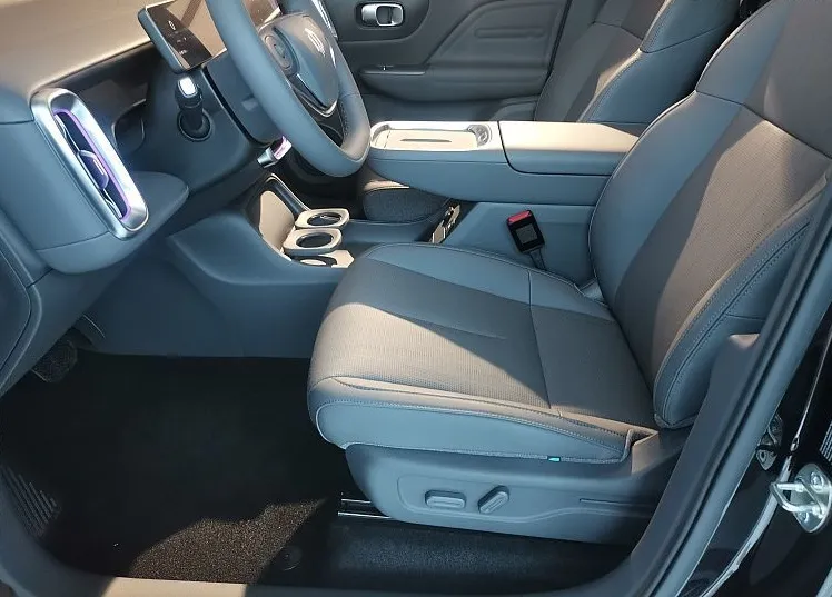 Zunanja slika - Leapmotor B10 - DESIGN  BEV 218 KM - 8