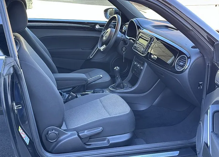Zunanja slika - Volkswagen Beetle - 1.2 TSI BMT Design °VELIKI SERVIS PRI 180.171 KM° - 11