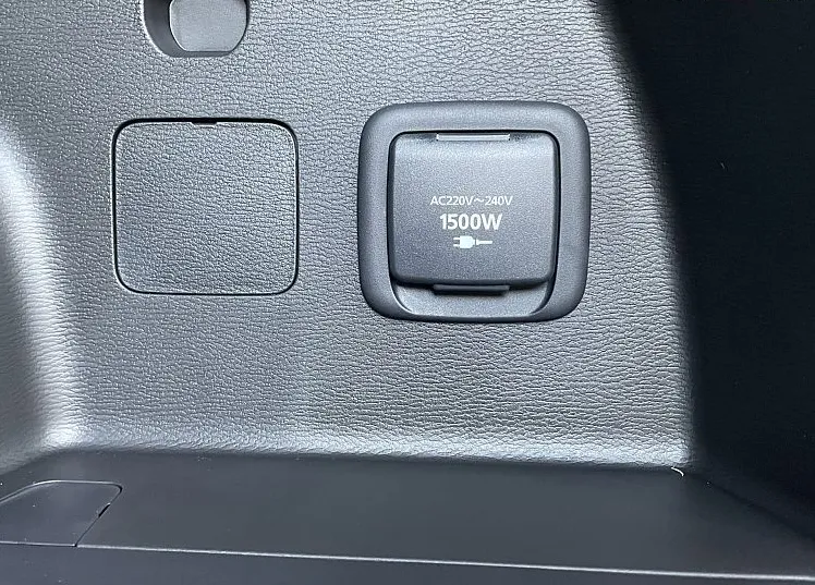 Zunanja slika - Mitsubishi Outlander - 2.4 PHEV Intense Auto - 9