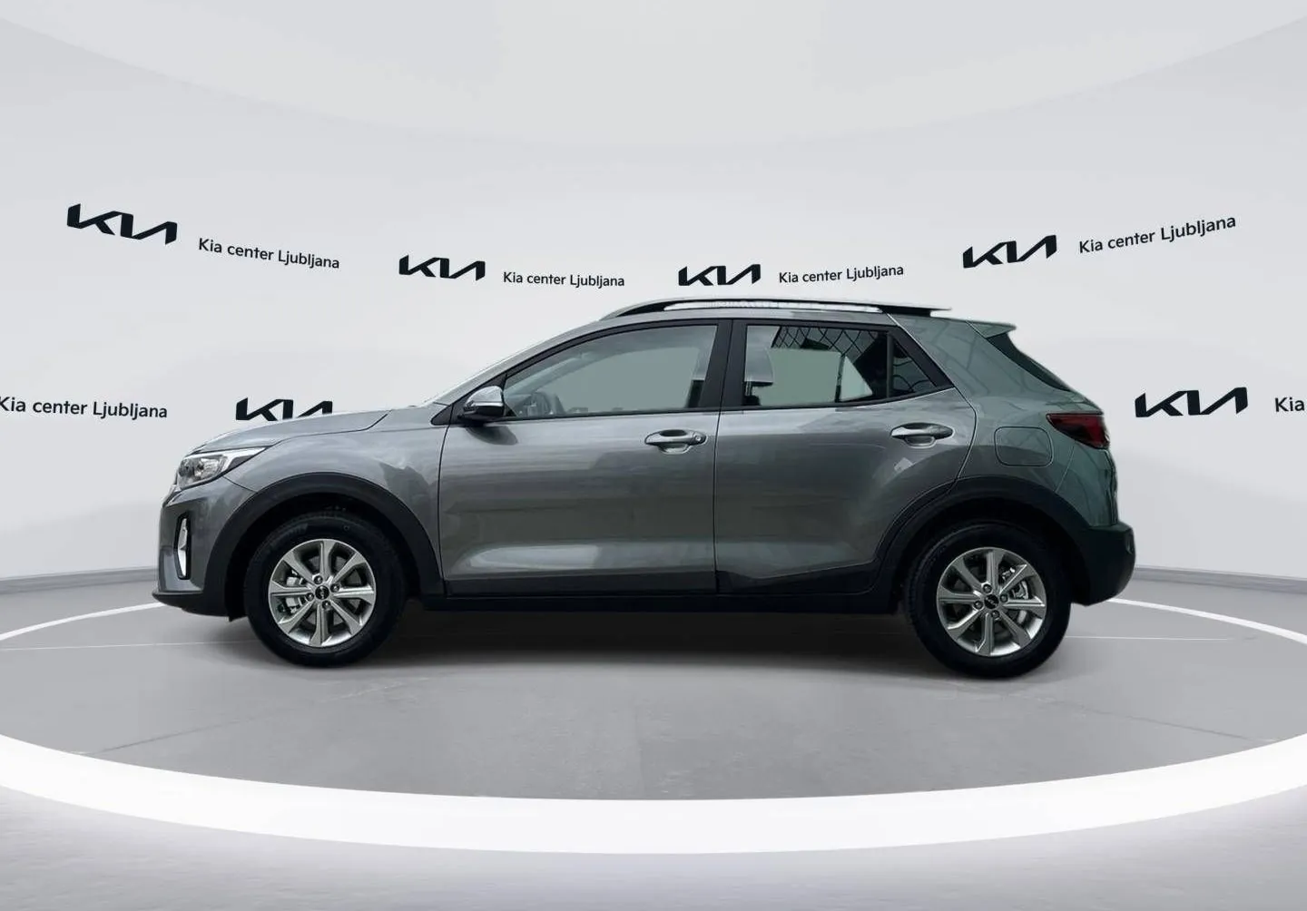 Notranja slika - KIA Stonic - 1.2 DPI LX Urban+ M T... - 8