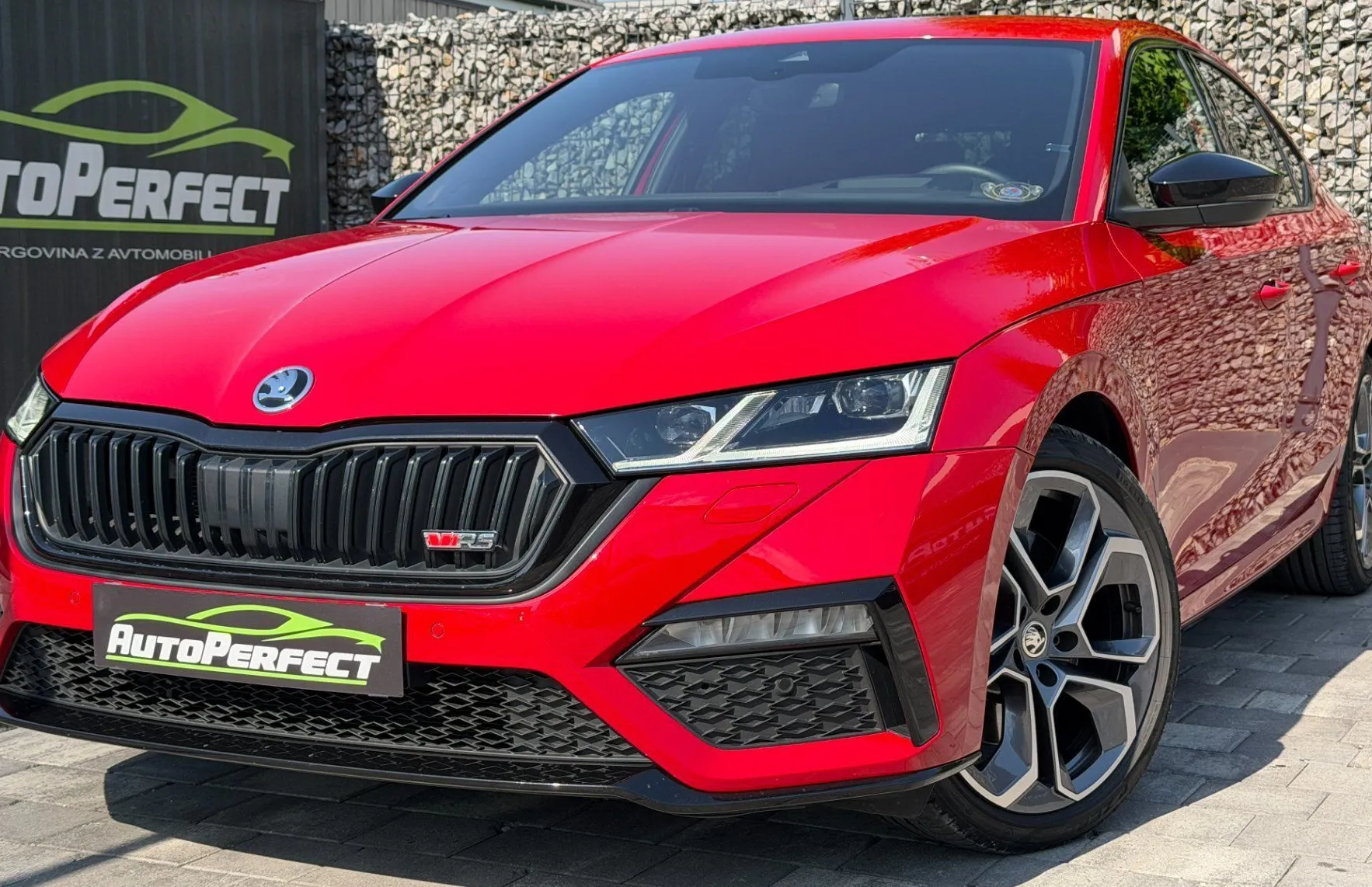 Zunanja slika - Škoda Octavia - RS 2.0 TSI|SLO|HUD|KAM|MEMO|GR.SED|PDC|TOV.GAR| - 3