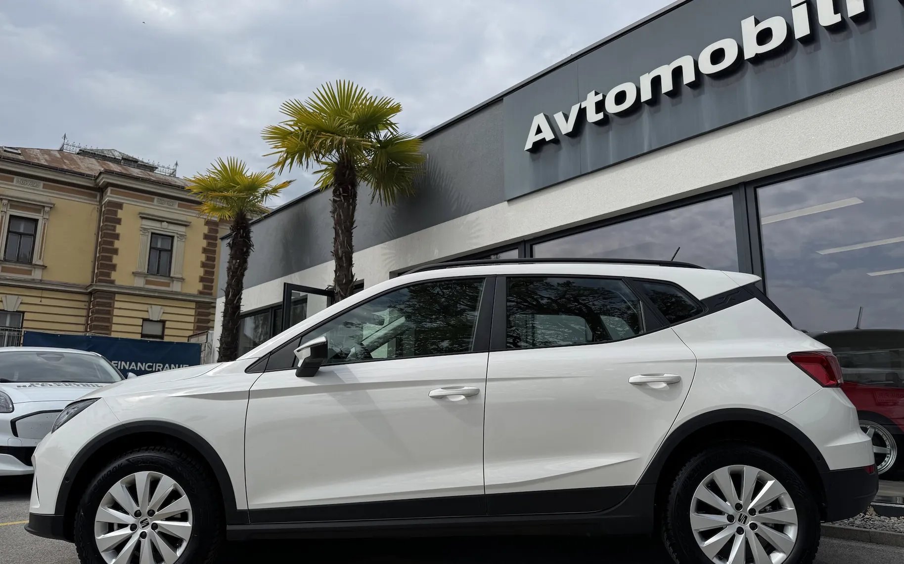 Zunanja slika - Seat Arona - 1.0 TSI 115KM HOLA SLO poreklo 1.LASTNIK ODLIČNA - 4
