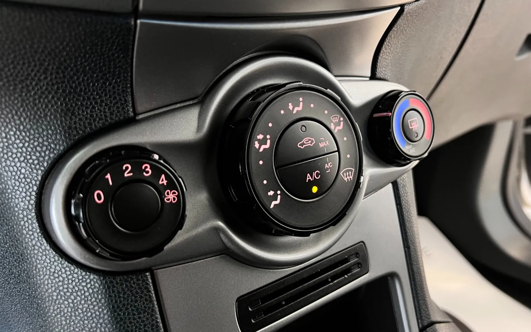 Zunanja slika - Ford Fiesta - Trend 1,25 16V - 16