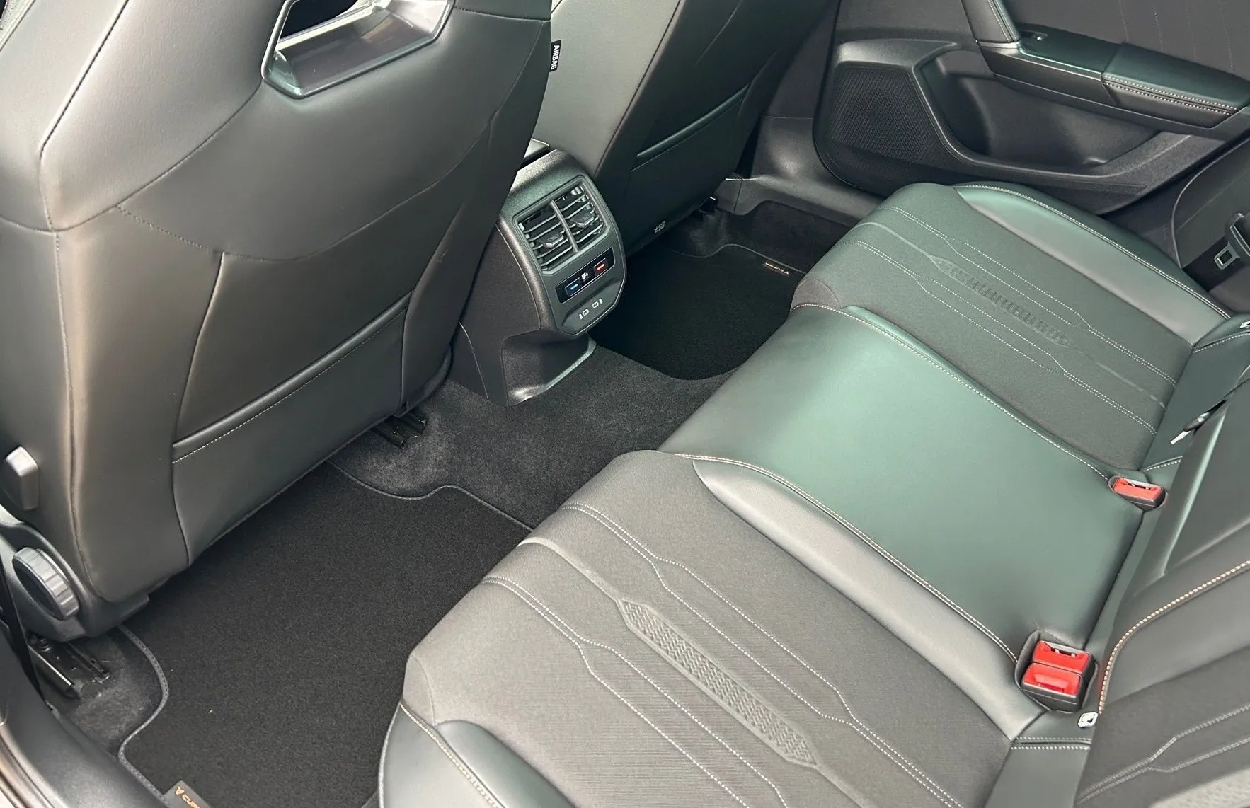 Zunanja slika - Cupra Formentor - 2.0 TSI 228KW DSG VZ 4DRIVE Beats - Kamera... - 11