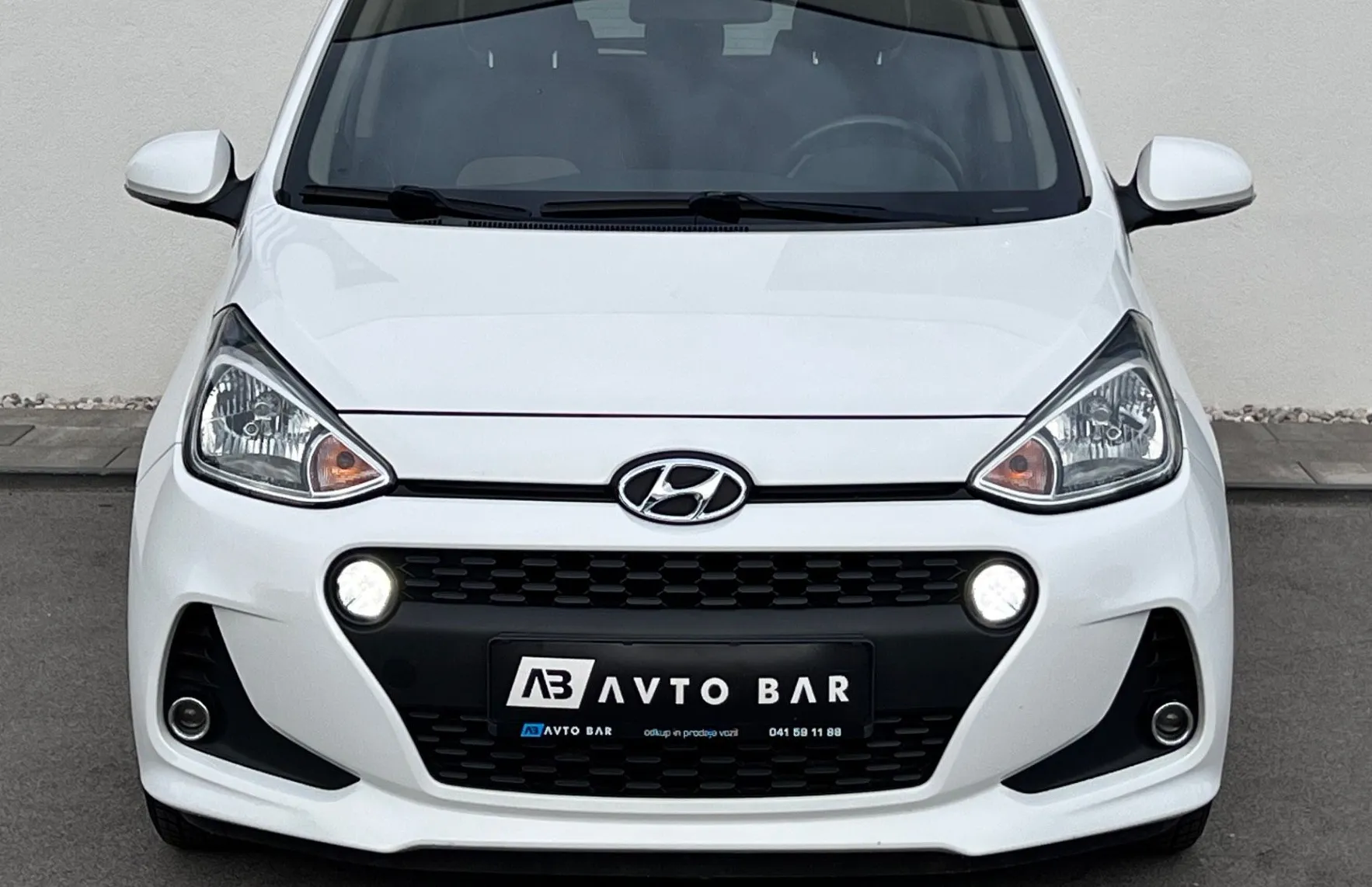 Zunanja slika - Hyundai i10 - 1.25+NAVI+ALU+LED+PDC+SLO - 2