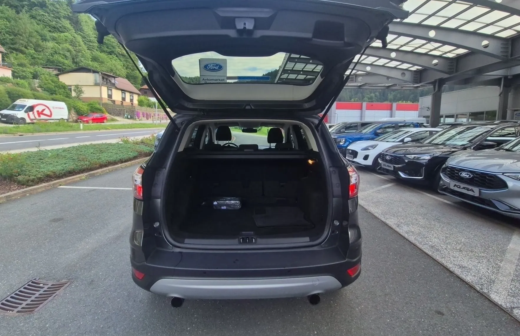 Zunanja slika - Ford Kuga - STYLE 1.5 TDCi 120PS-SLO-1.LASTNIK-KAMERA - 9