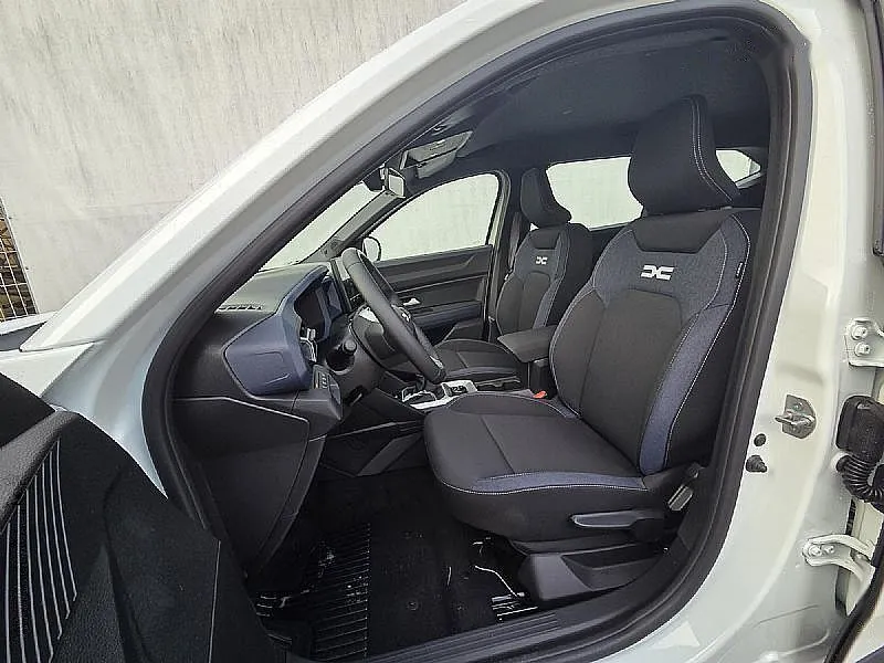 Zunanja slika - Dacia Bigster - Expression 130MHEV 4x4 + Paket Easy+Vinjeta - 8
