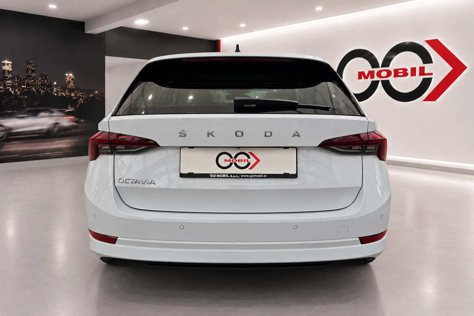 Zunanja slika - Škoda Octavia - Combi 2.0 TDI Style DSG- Matrix.panorama.HUD.asist - 6