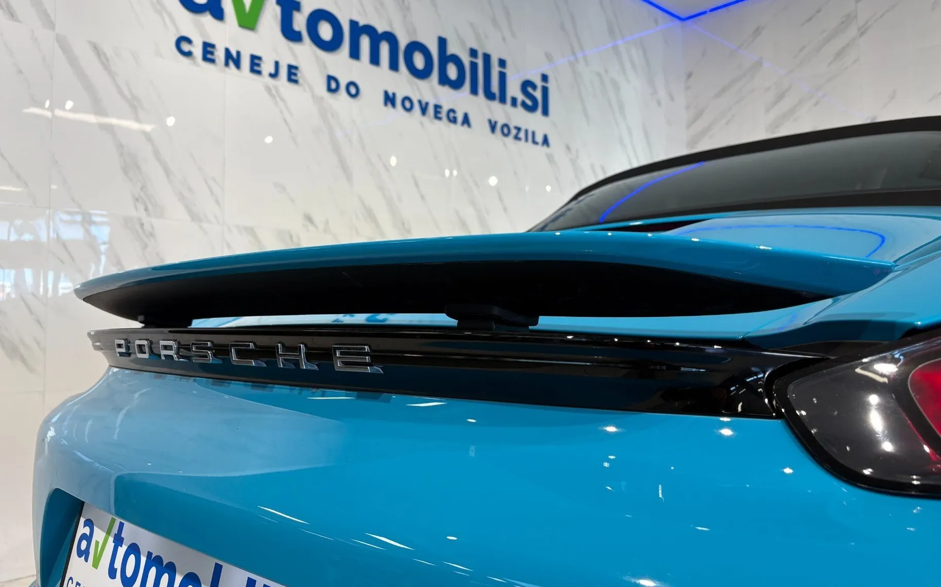 Notranja slika - Porsche 718 Boxster - Hlaj - Bose - PDC - Chrono - Temp - Gretje - 8