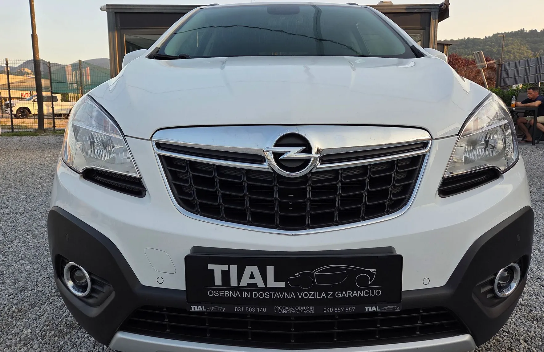 Zunanja slika - Opel Mokka - 1.7DTI-4X4-SLO-AVT.KLIMA-LED-PDC-ALU-SERVISIRANA.. - 2