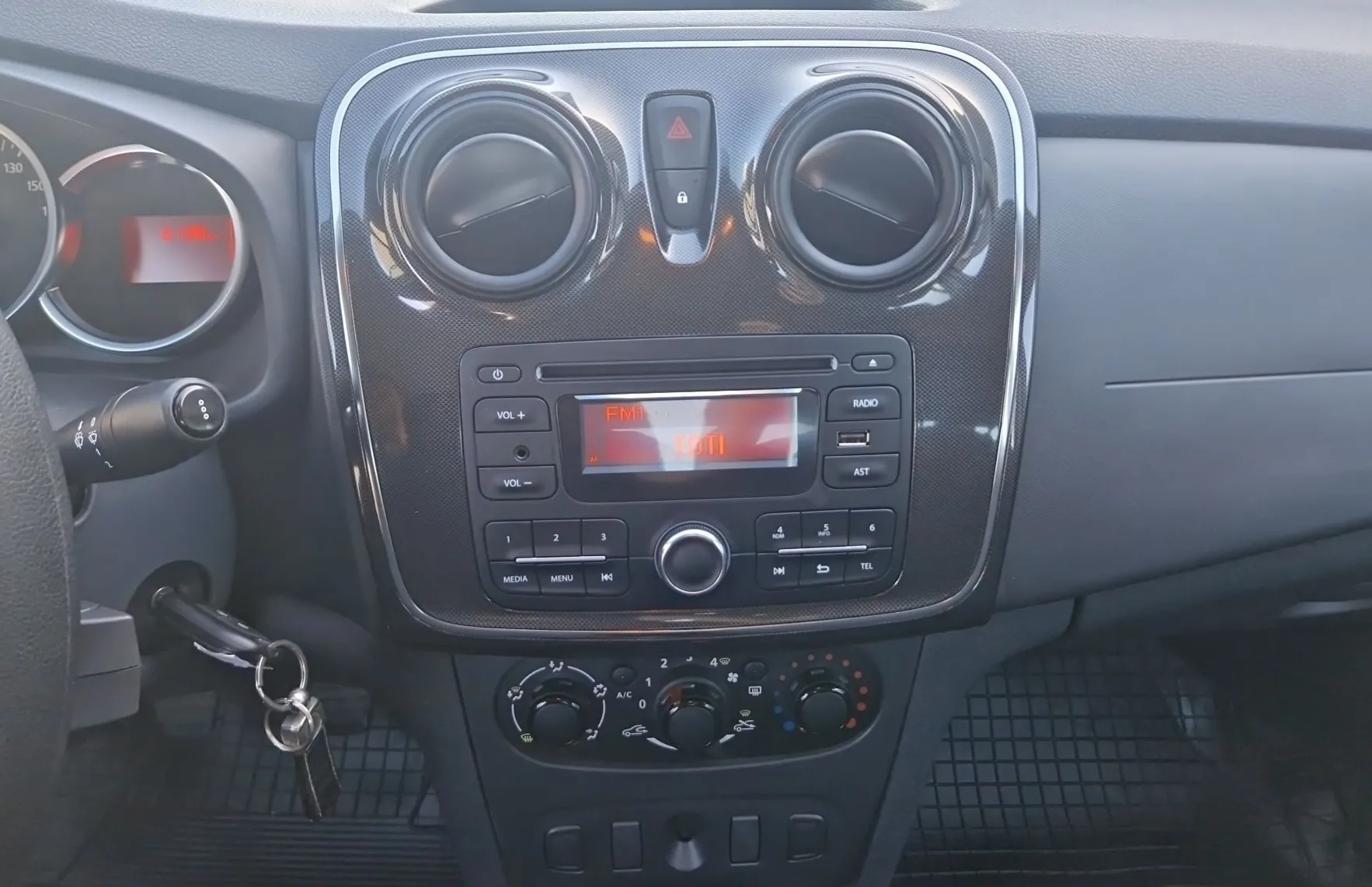 Zunanja slika - Dacia Logan - 1.0 SCe 75 Comfort - 13