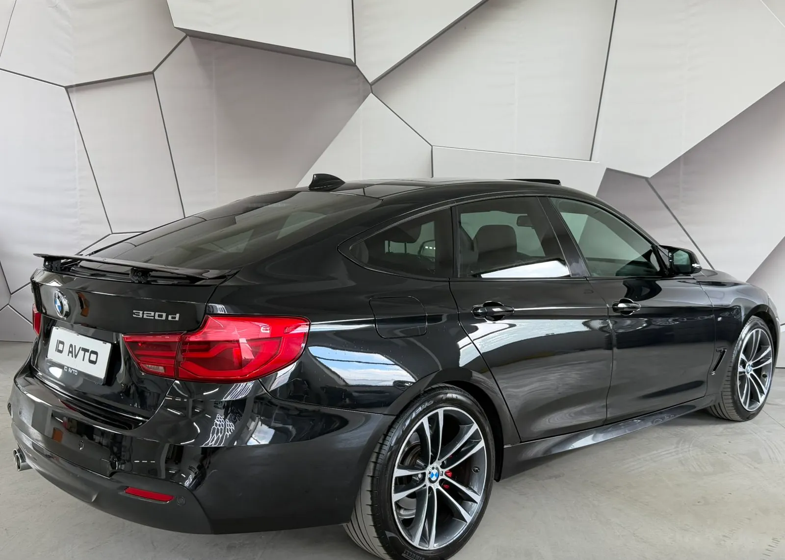 Zunanja slika - BMW 320 Gran Turismo - M SPORT - 3