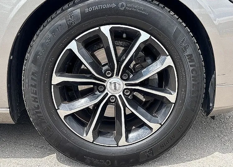 Zunanja slika - Volvo V60 - D3 AUT Business - LED - NAVI - 6