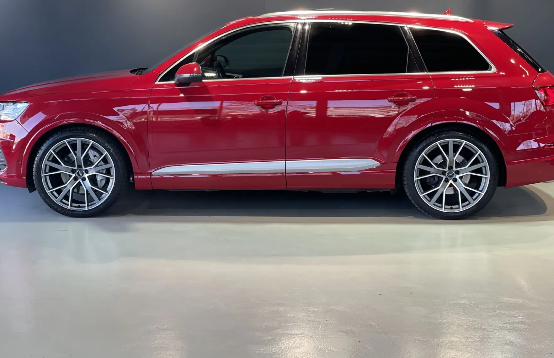 Zunanja slika - Audi Q7 - ZRAČNO-HUD-PANO-NAVI-MEMORY-ALCANTARA-VIRTUAL-22C - 5