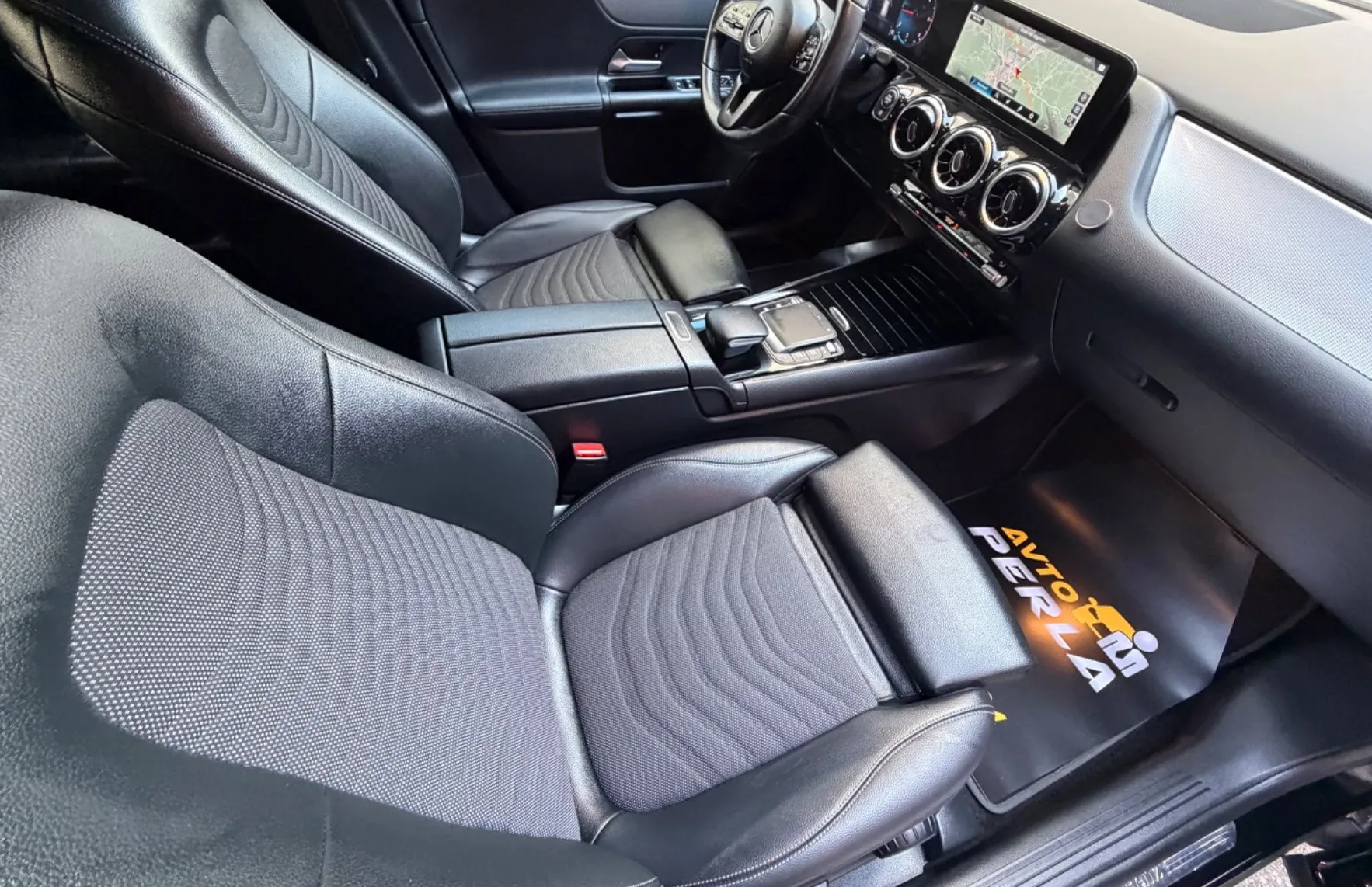 Zunanja slika - Mercedes-Benz GLA-Razred - GLA 200 d Avt.-CAMERA-NAVI-HIGH LED-ALU- - 13