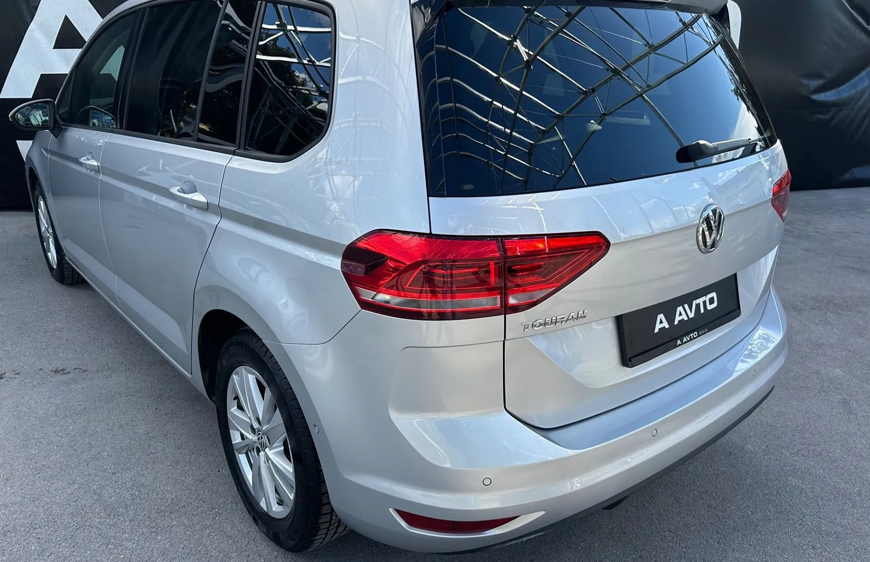 Zunanja slika - Volkswagen Touran - 1.5 TSI BMT Family DSG-LED-KAMERA-ALU... - 5