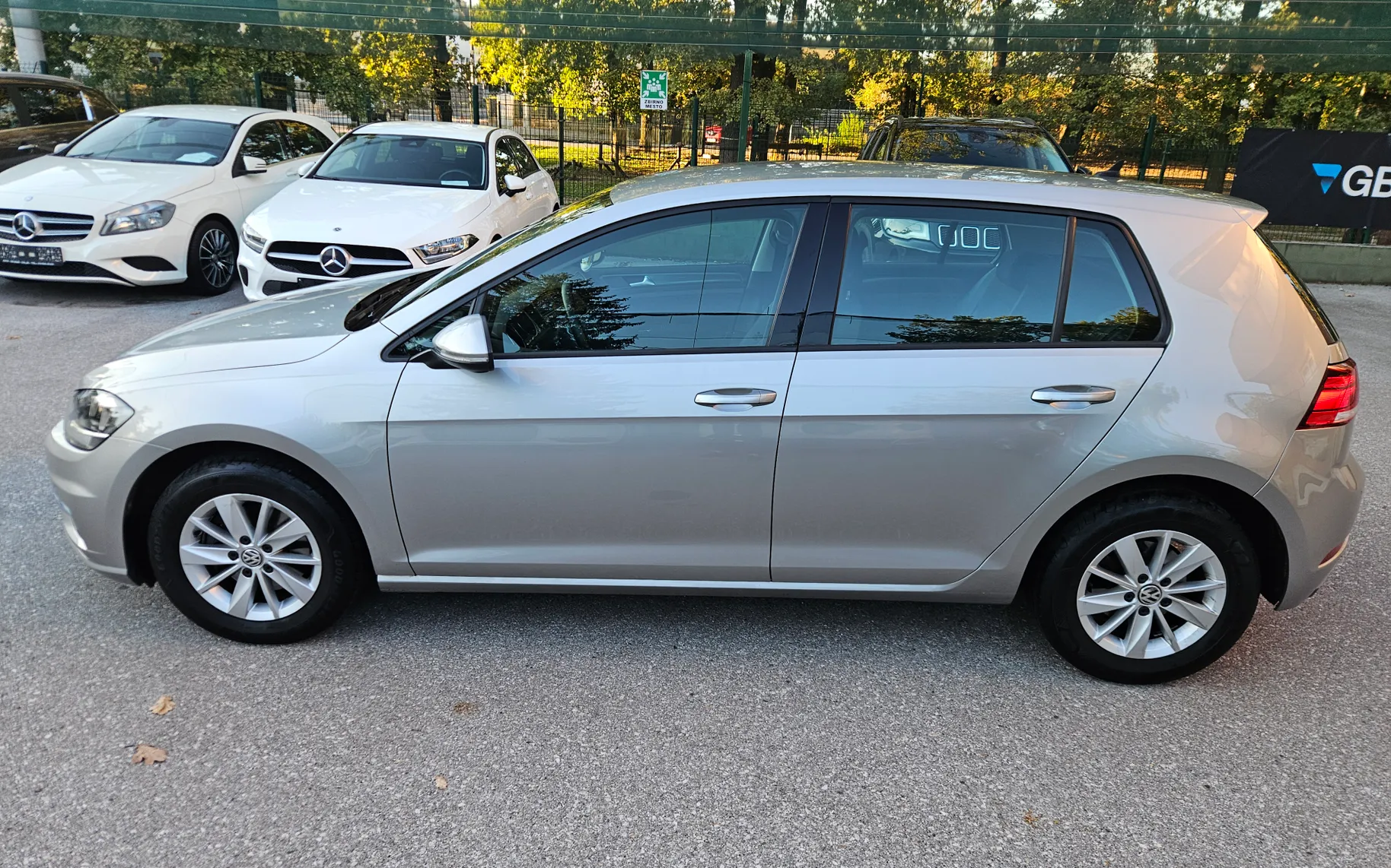 Zunanja slika - Volkswagen Golf - 1,6 TDI BMT Comfortline - 2