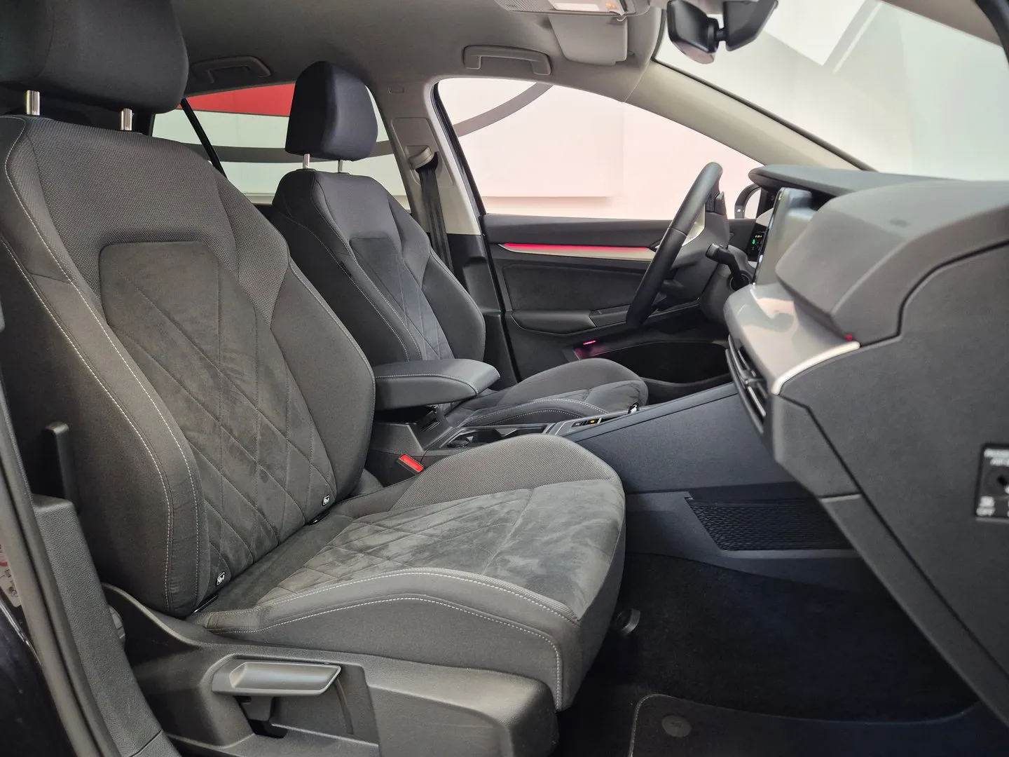 Zunanja slika - Volkswagen Golf - Style 2.0 TDI DSG - 10