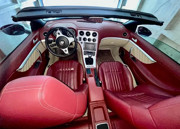 Zunanja slika - Alfa Romeo Spider - 2.2 JTS 16v Exclusive - 3