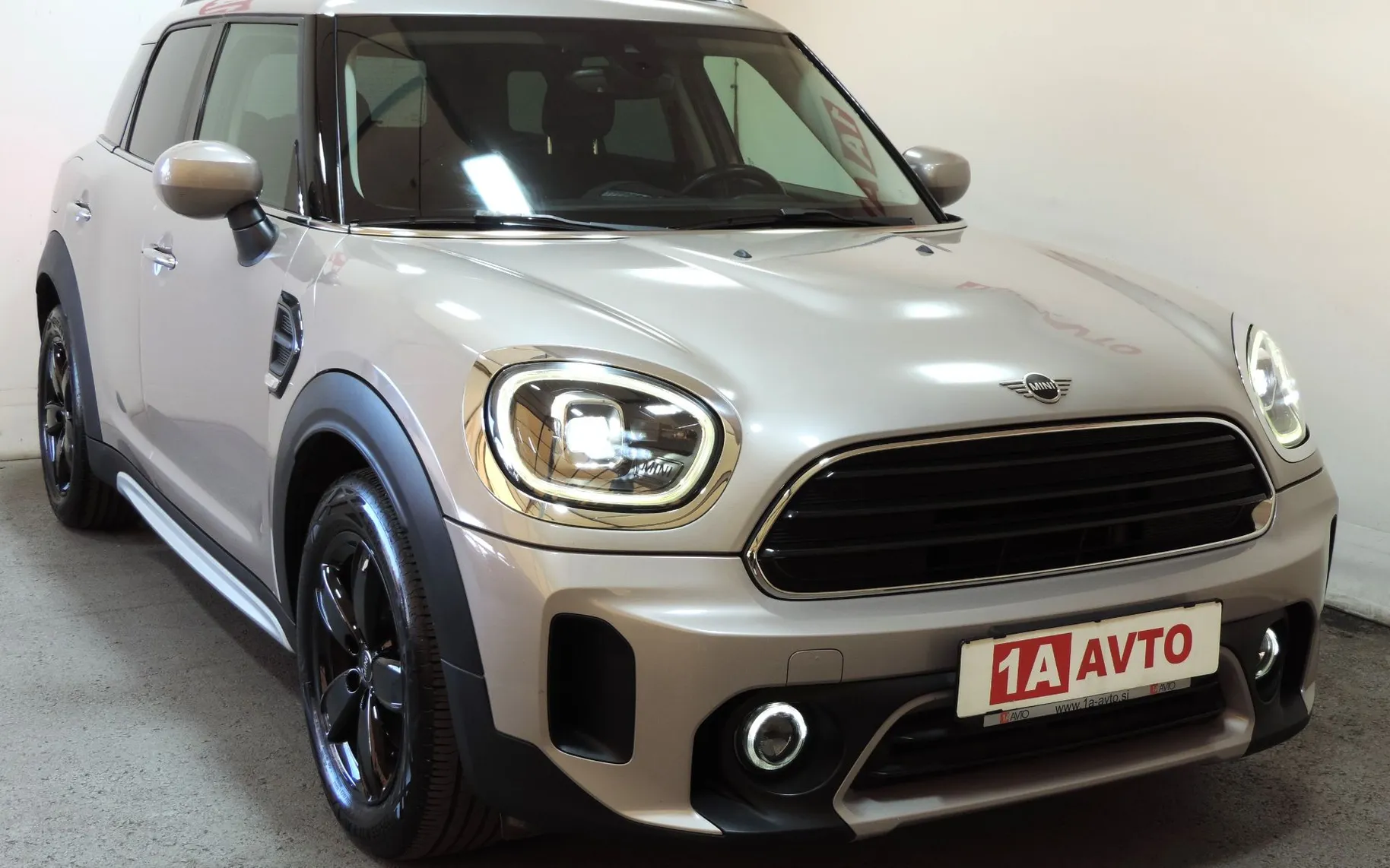 Zunanja slika - MINI Countryman - Cooper 2.0 D 150 Avt. LED-KAMERA-KEYLESS - 4