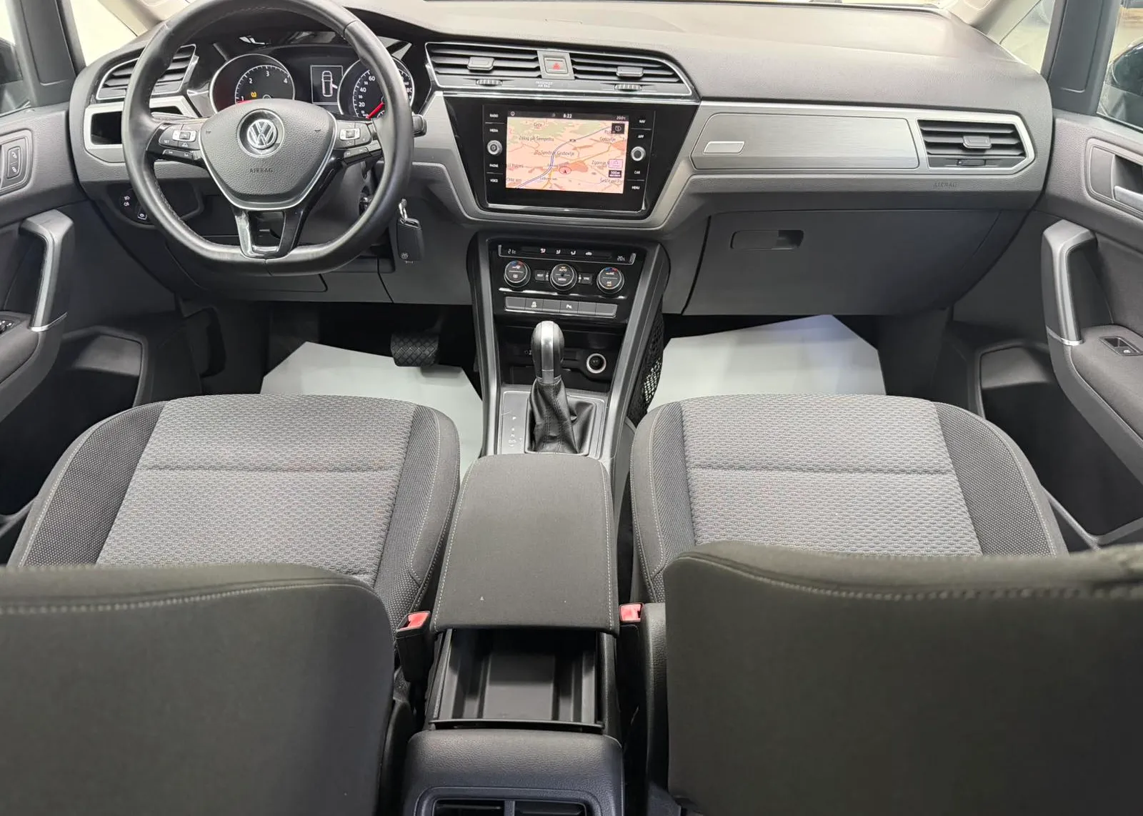 Zunanja slika - Volkswagen Touran - 2,0 TDI BMT Family DSG - 6