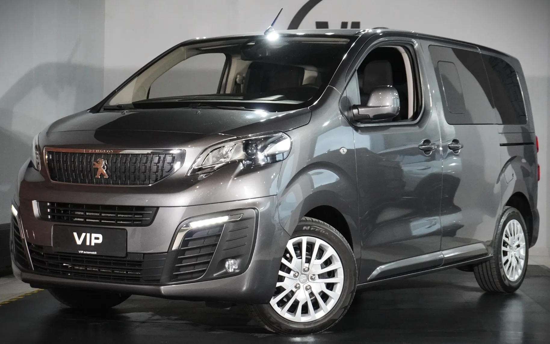 Zunanja slika - Peugeot Traveller - 2.0 BlueHDi 110kw SLO+LED+TOP - 1