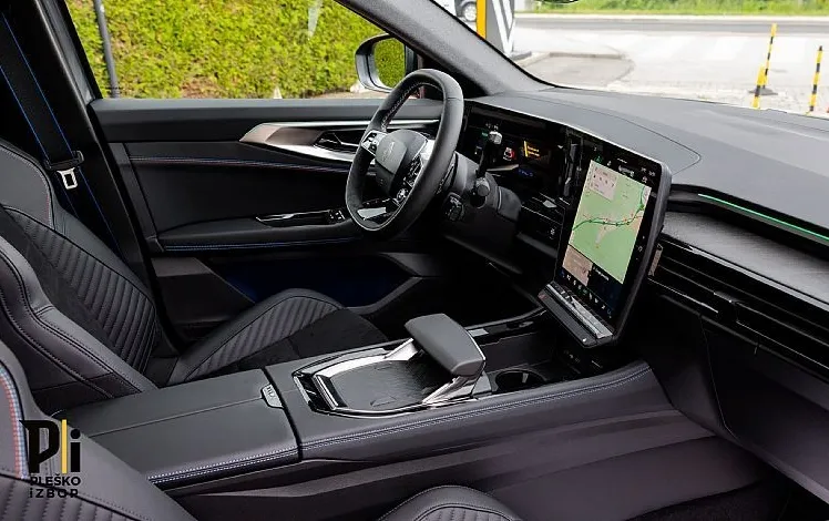 Zunanja slika - Renault Rafale - E-Tech 200 esprit Alpine + GUME + VINJETA - 14
