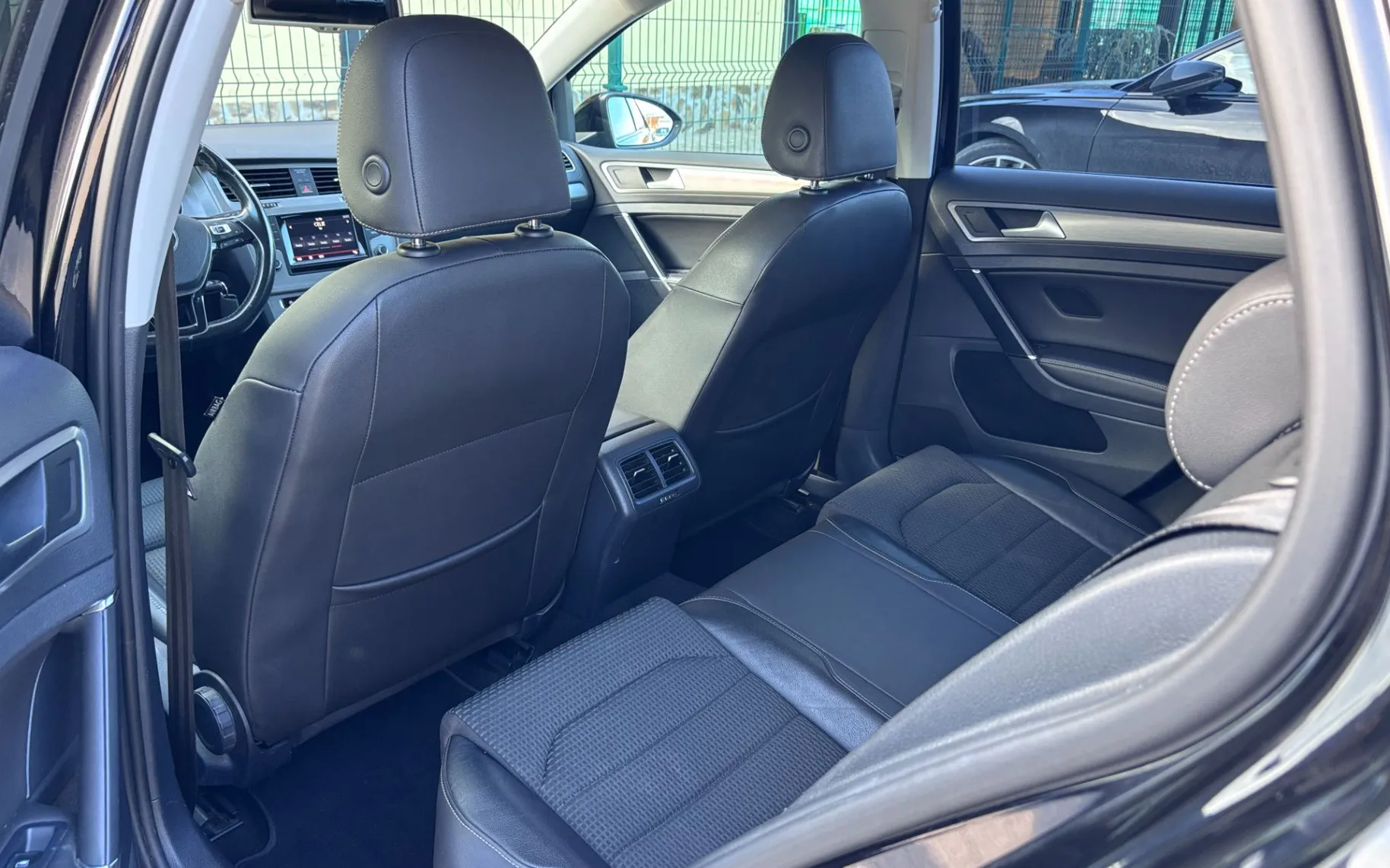Zunanja slika - Volkswagen Golf - 1,6 TDI BMT-HIGHLINE-XENON-KAMERA-TEMPO-17COL-TOP - 10