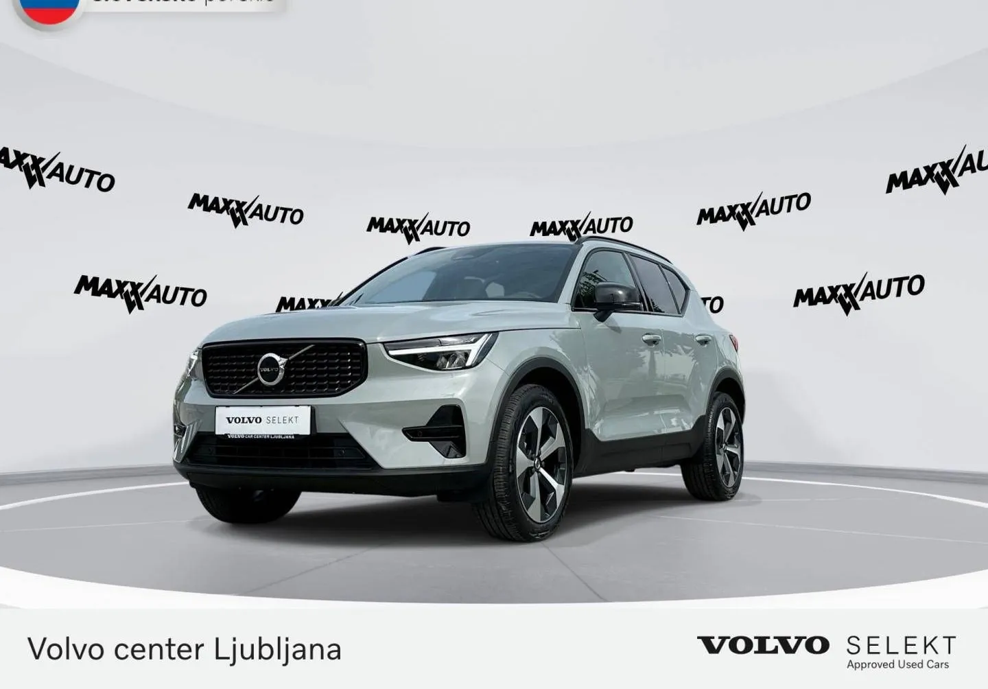 Zunanja slika - Volvo XC40 - B3P Plus Dark Avt - 1