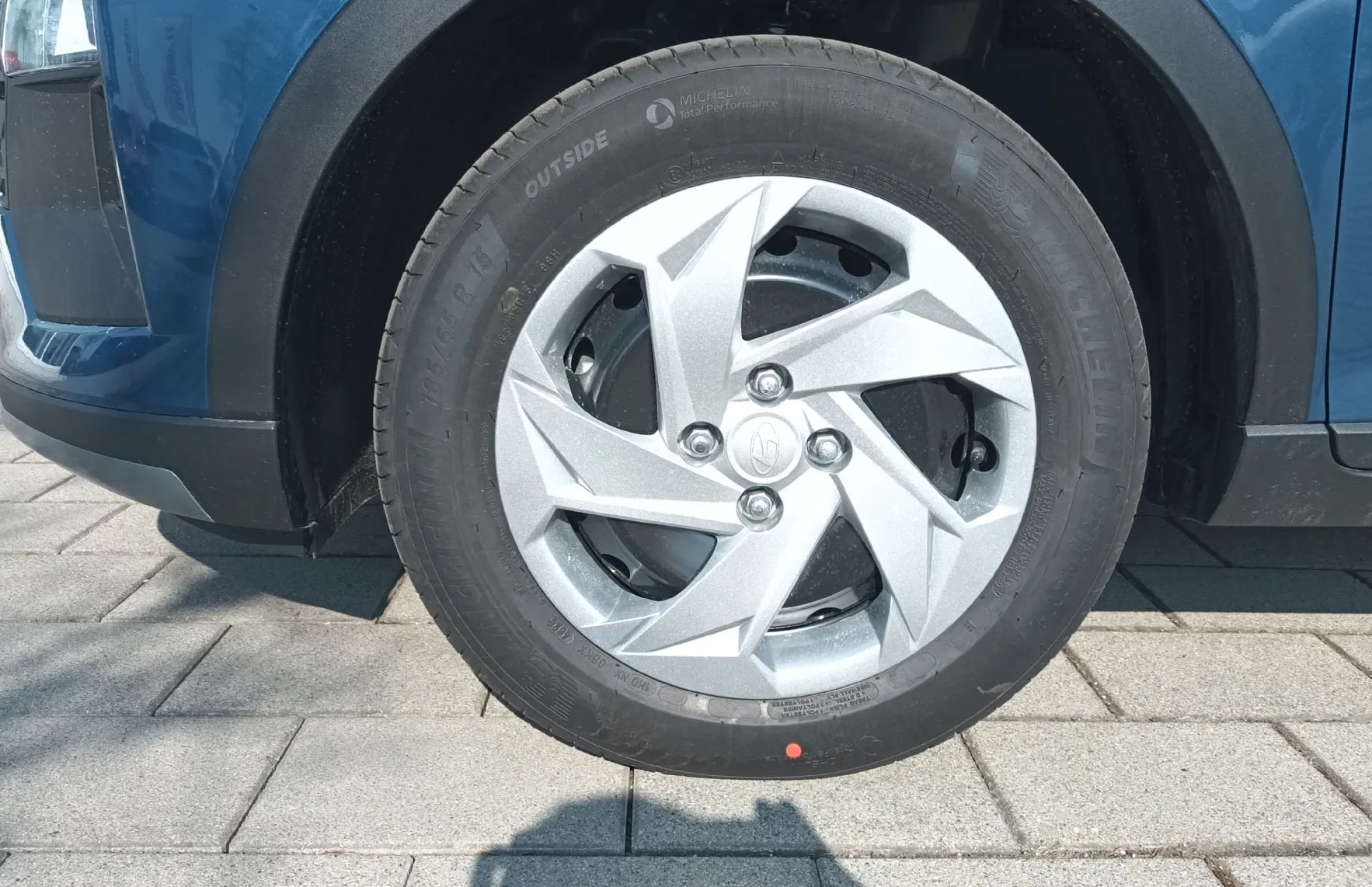 Zunanja slika - Hyundai Bayon - 1.0 T-GDI 90 LIFE.rg - 3