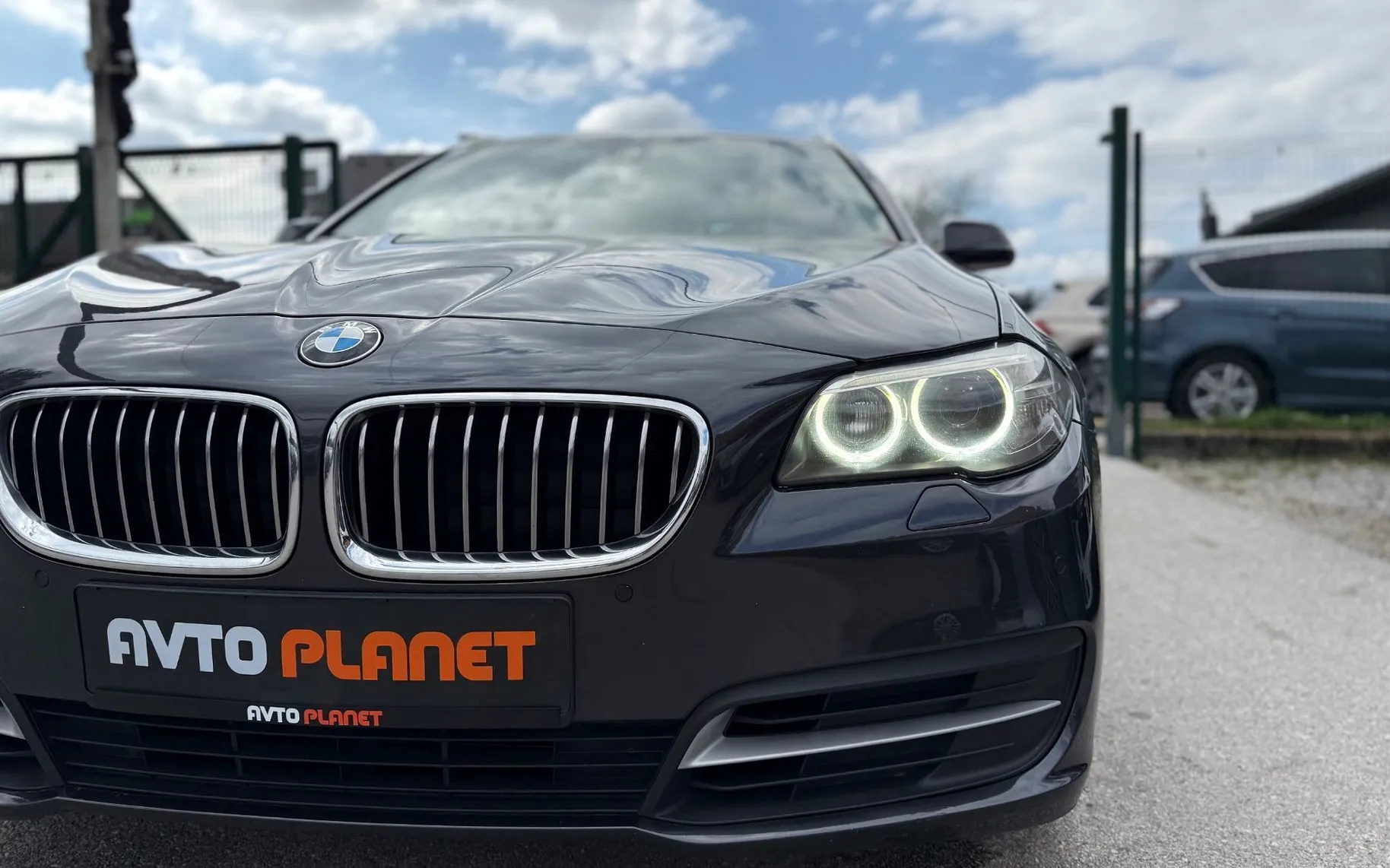 Zunanja slika - BMW Serija 5 - Touring: 525d AUT. LUXURY LiNE DIGITAL PANO HEADuP ALU 1 - 18