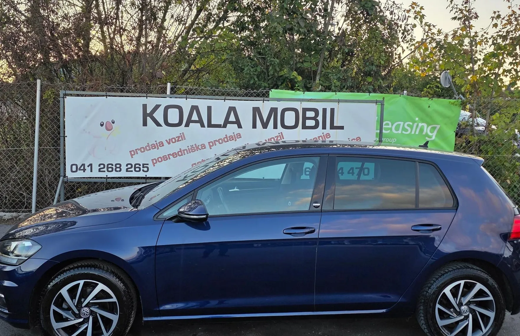 Zunanja slika - Volkswagen Golf - 1.0 TSI BMT ALU PLATIŠČA-ZASLON-1.LASTNIK-KOT NOV - 7
