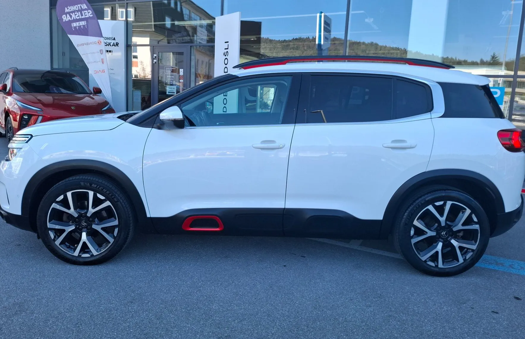 Zunanja slika - Citroën C5 Aircross - 1.2 PureTech 130 Shine - MENJAN JERMEN - ODLIČEN - 5