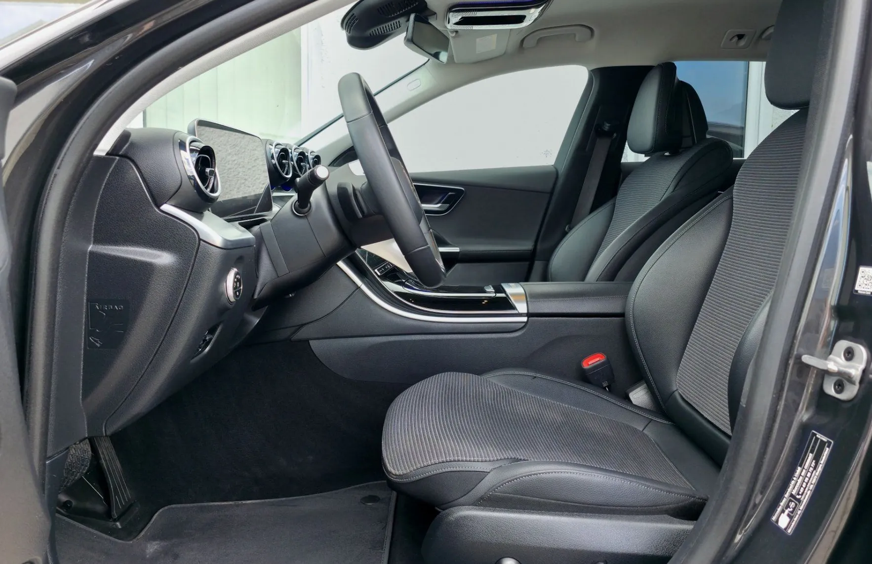 Zunanja slika - Mercedes-Benz C-Razred - C200d T Avantgarde FULLED•TEMP•AMBIENT•KAMER - 6