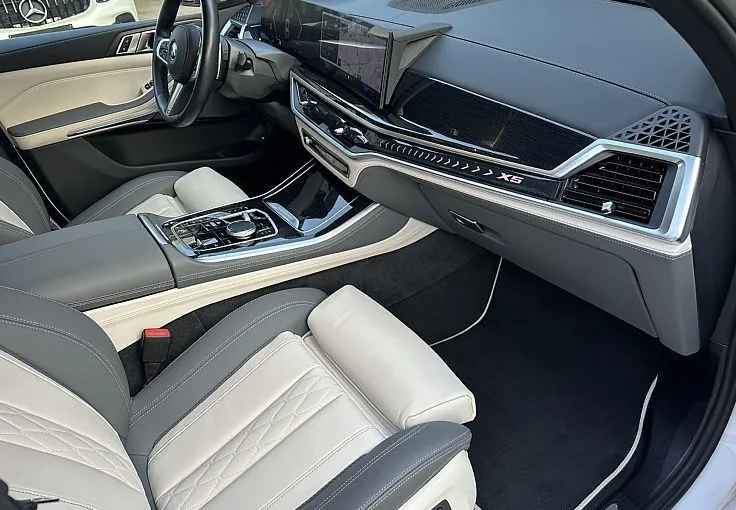 Zunanja slika - BMW X5 - serija : xDrive50e-MSPORT-INDIVIDUAL-ALCANTARA STROP-H K-22 - 11