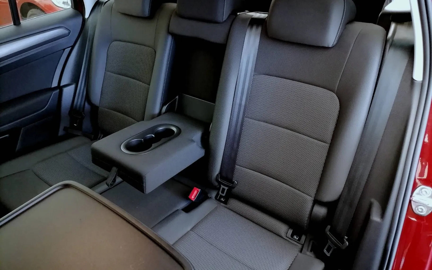 Notranja slika - Volkswagen Golf Sportsvan - 1.0 TSI Comfortline  LED NAVI ALU KAMERA 1.LASTN - 8