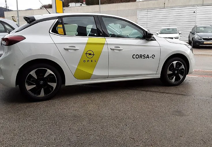 Zunanja slika - Opel Corsa - E - Elegance 100 KW - 4