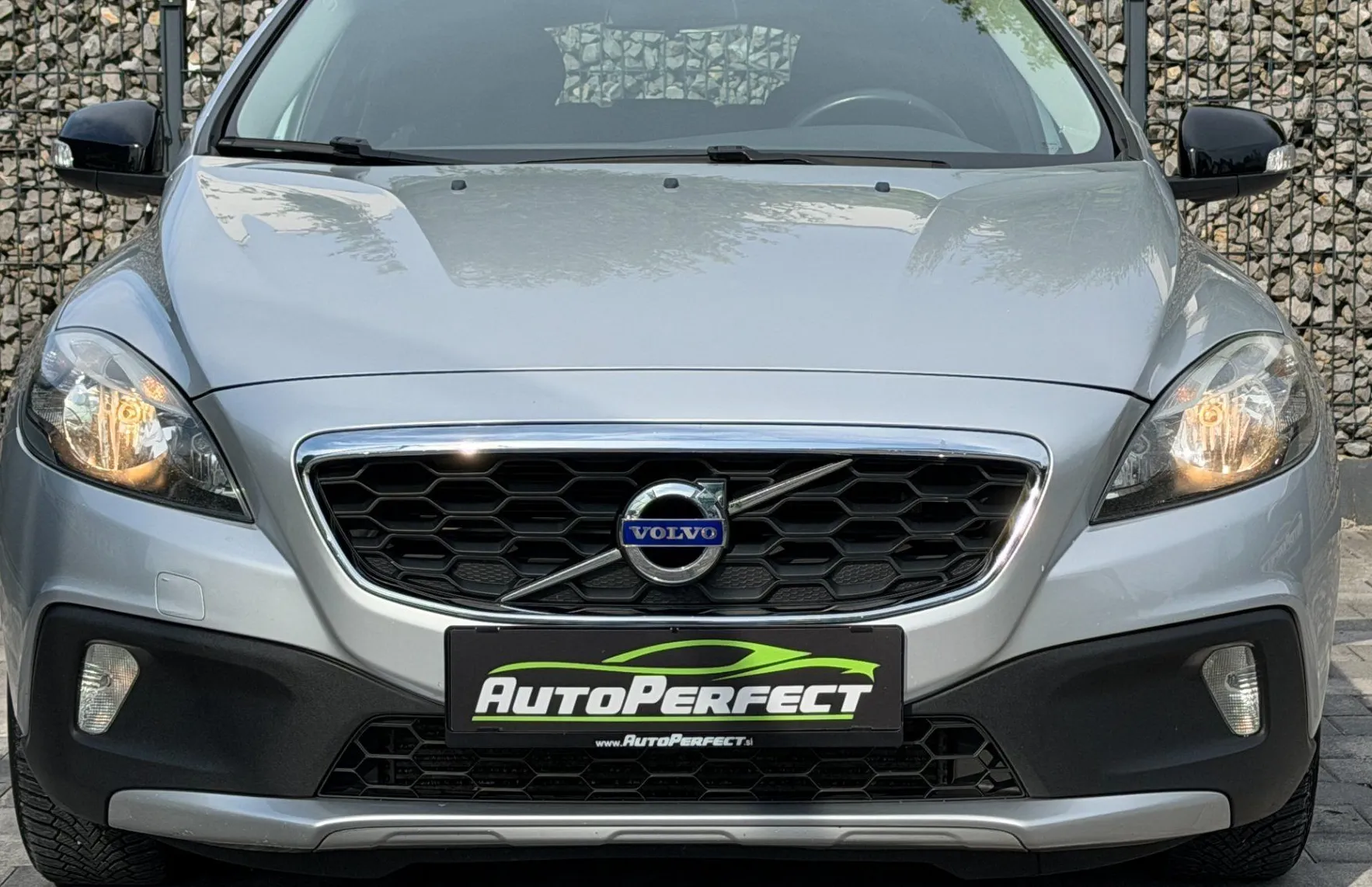 Zunanja slika - Volvo V40 Cross Country - 2.0TD D2|SLO|PDC|KLJUKA|V.SERVIS - 2