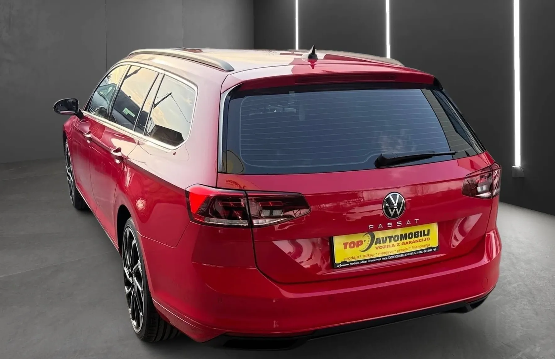 Zunanja slika - VW Passat - Variant 2.0 TDI AUT KEYLESS KAMERA RADAR VIRTUAL NAVI - 6