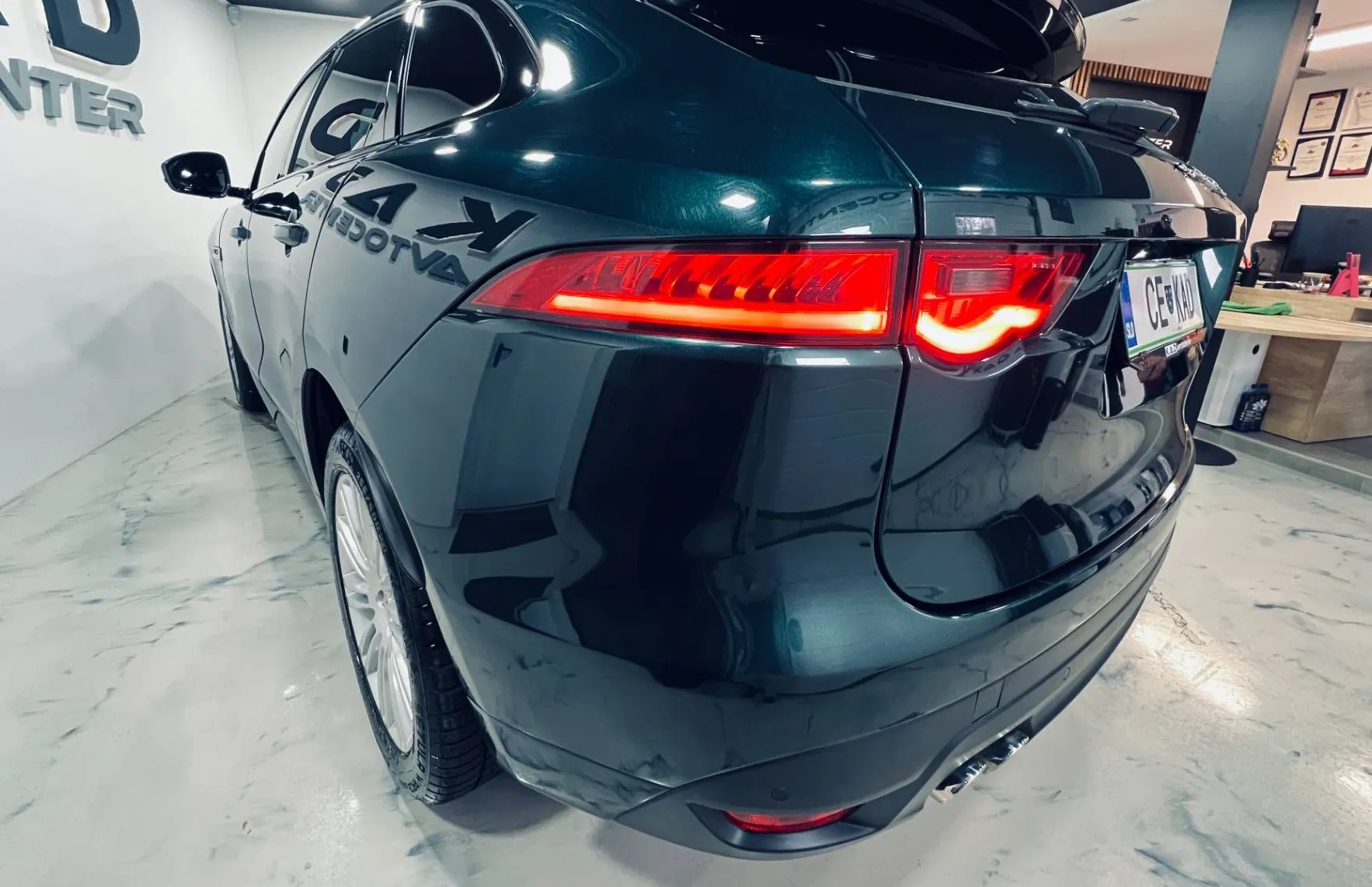 Zunanja slika - Jaguar F-PACE - 2.0 TD 180KM AWD avt R-Sport - 6