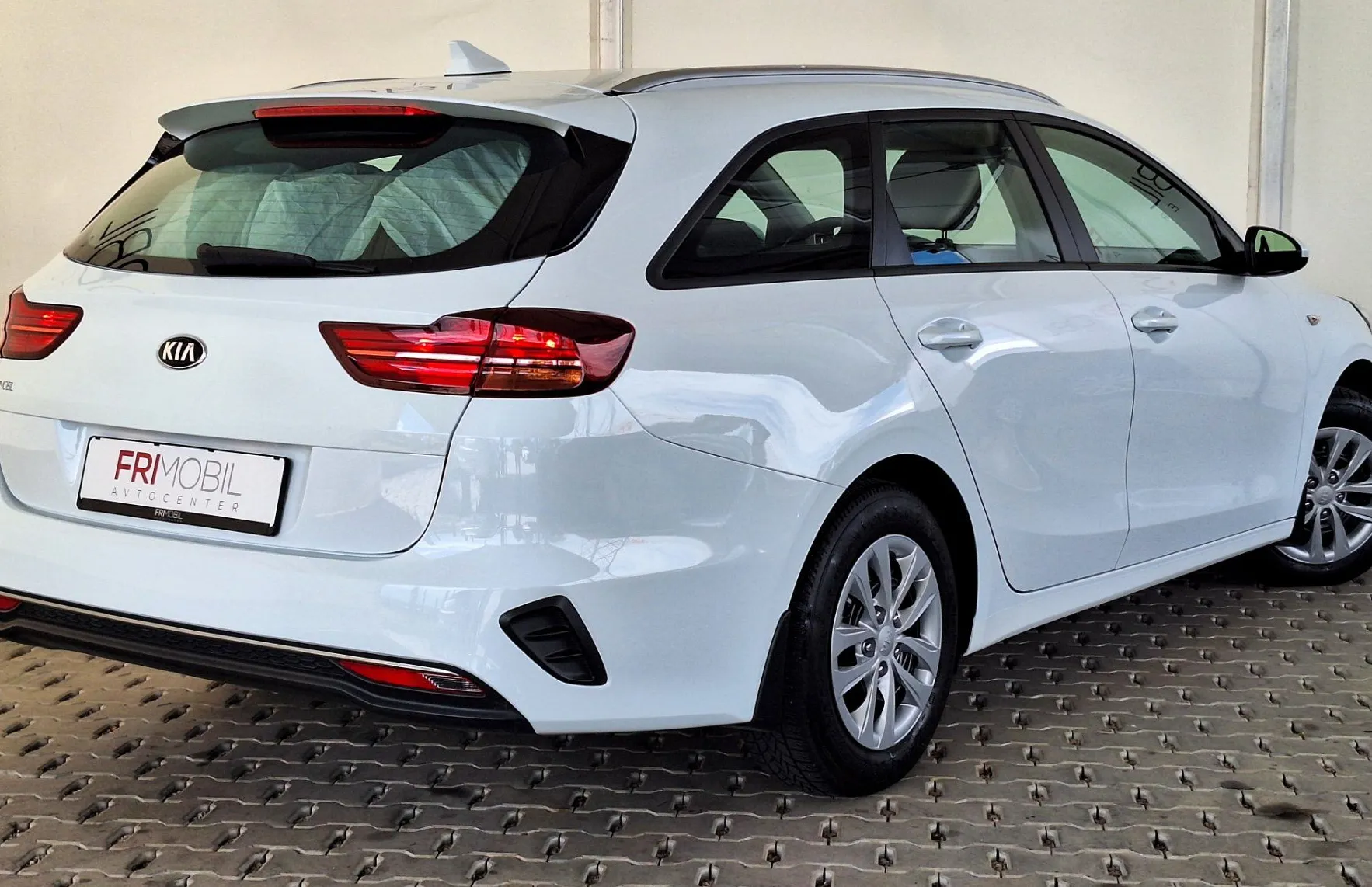 Zunanja slika - KIA Ceed - SW  SW 1.0 T-GDI Urban•Slovensko vozilo•1.Lastnik - 3