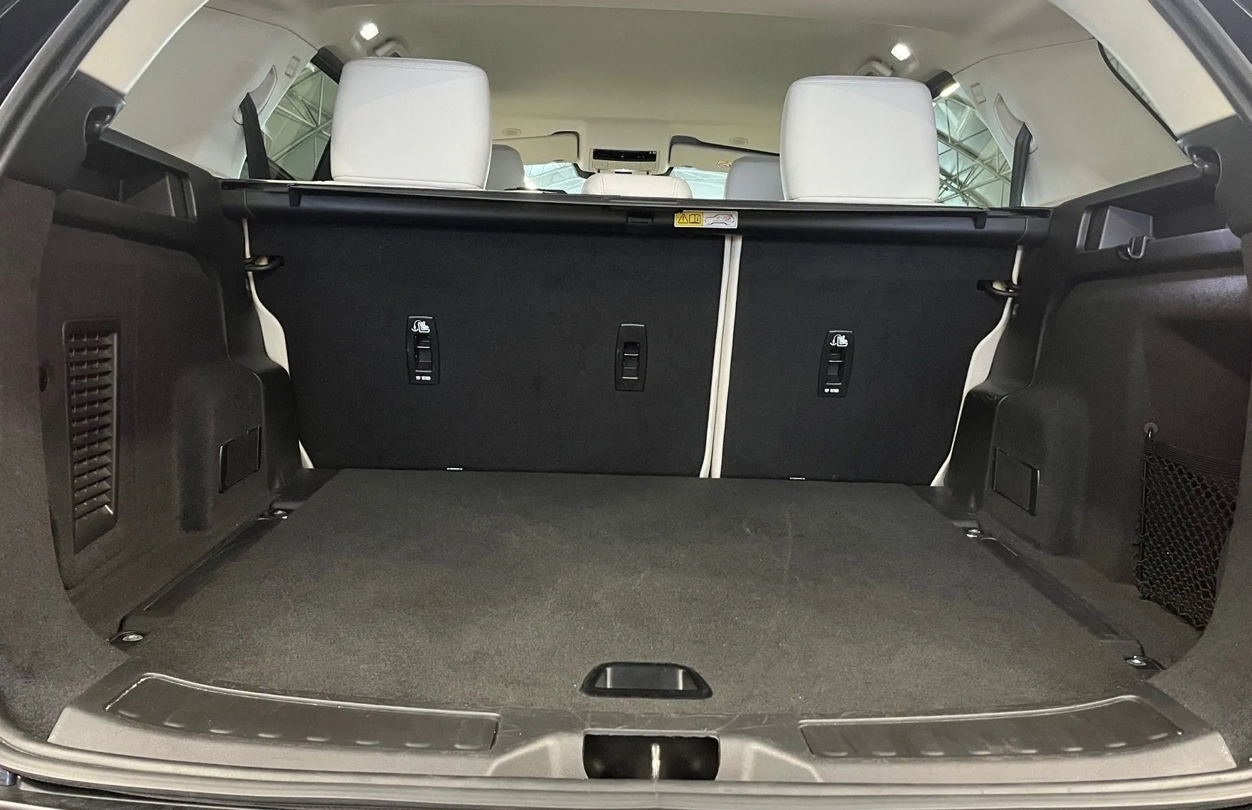 Zunanja slika - Land Rover Discovery - 2.0 MHEV AWD AUT. - 12
