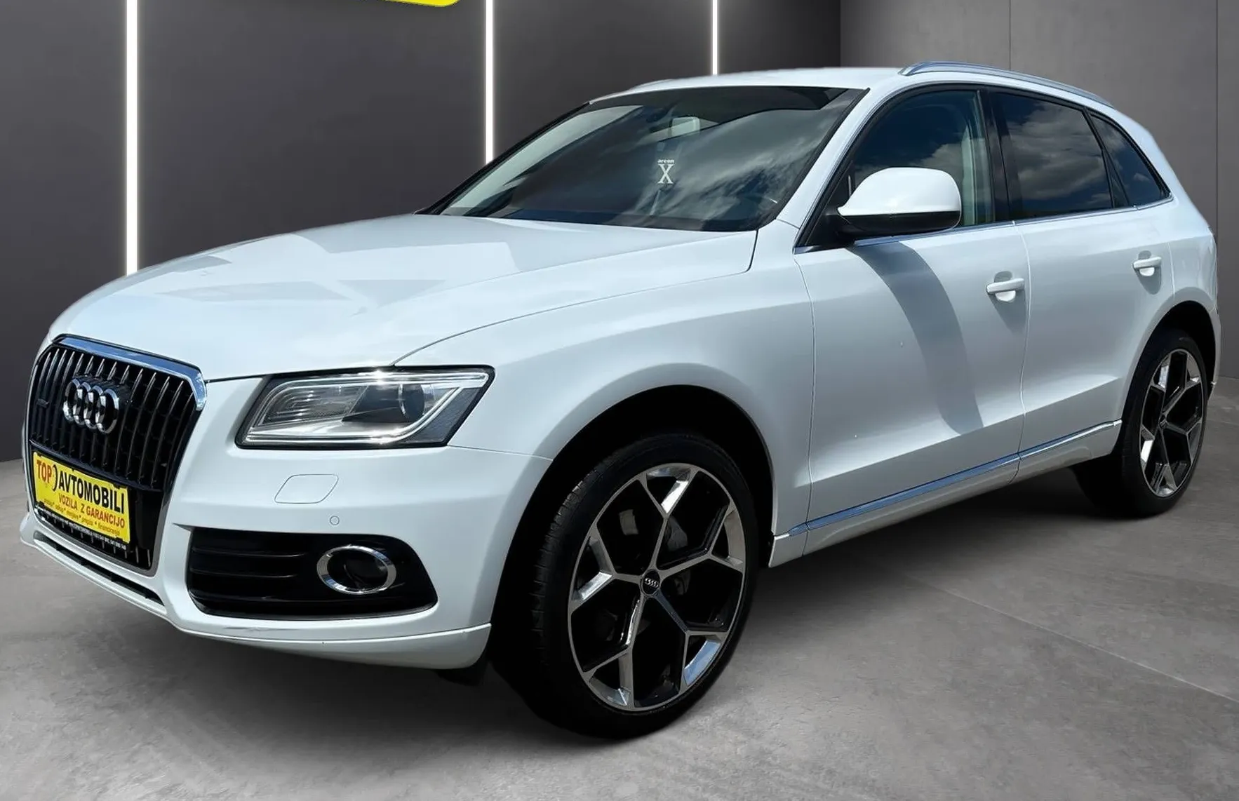 Zunanja slika - Audi Q5 - 2.0 TDI QUATTRO SLOVENSKI BI-XENON NAVI TEMP PDC - 3