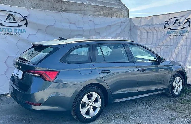 Zunanja slika - Škoda Octavia - Combi 2.0 TDI DSG - LED - NAVI - ACC - VIRTUAL - 3