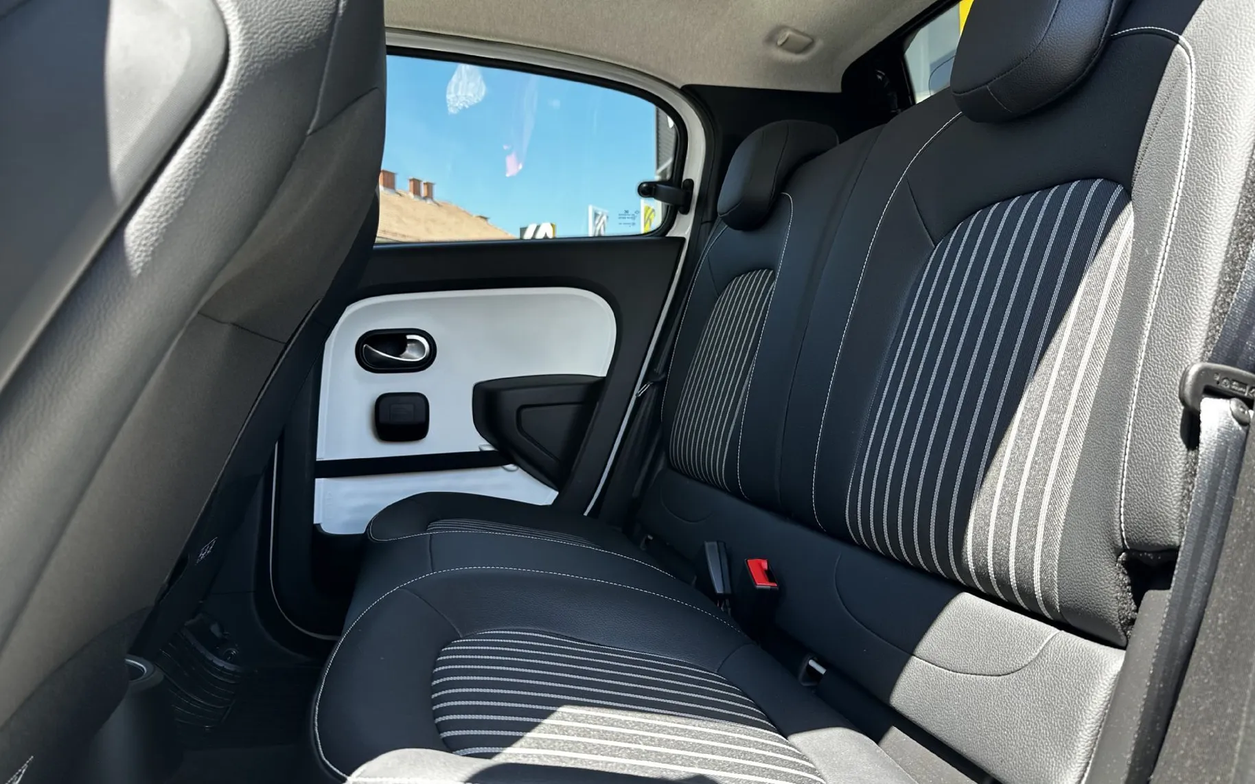 Zunanja slika - Renault Twingo - Electric 60 kW TECHNO - 8