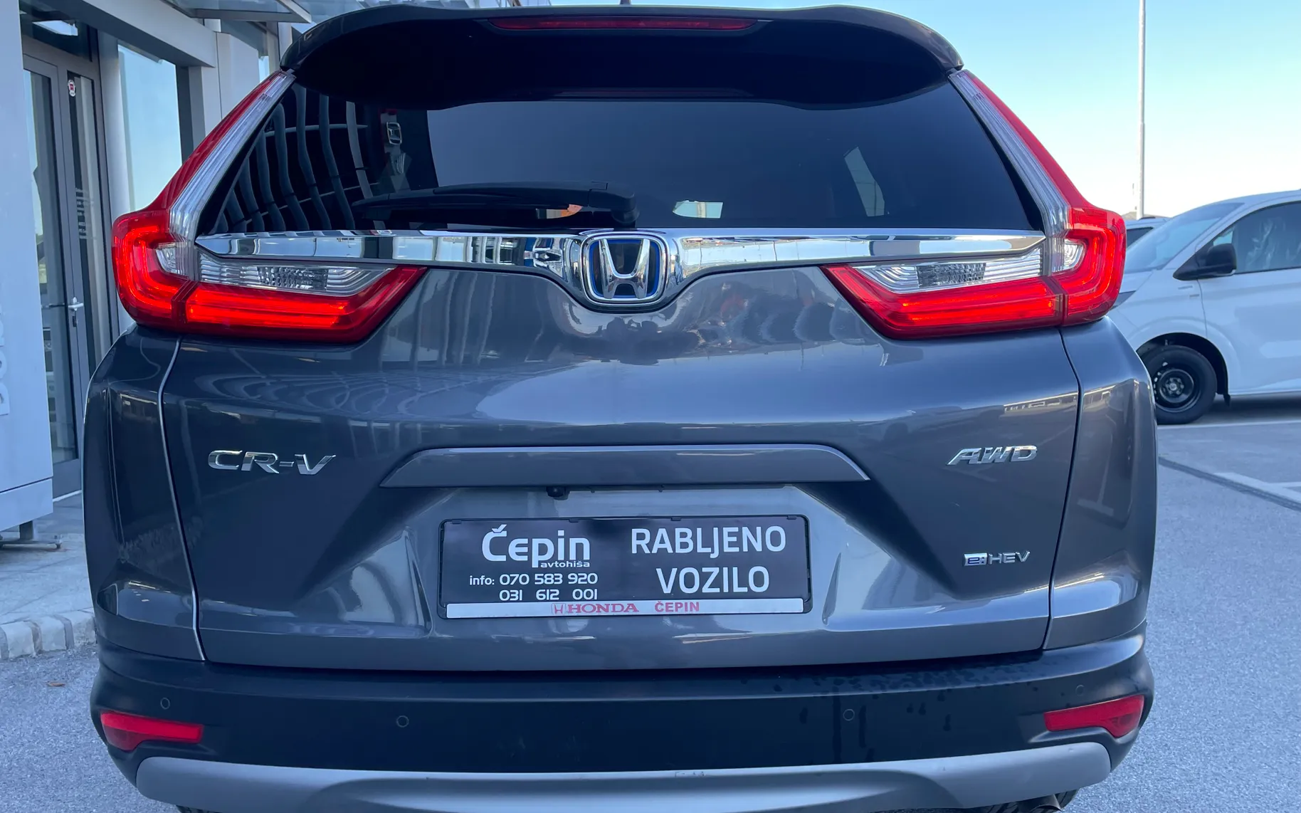 Zunanja slika - Honda CR-V - Hybrid-AWD-2.0-EXECUTIVE-e-CVT-ACC-LED-SLO-TOP - 6