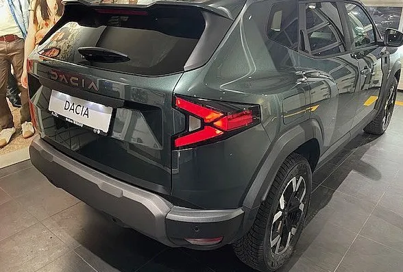 Zunanja slika - Dacia Duster - Extreme 130MHEV + Paket City + 4 leta servisov - 4