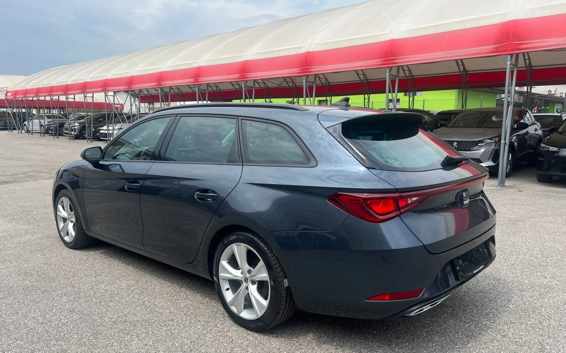 Zunanja slika - Seat Leon - ST 2.0 TDI FR DSG.NEMŠKI+4ALU.PANORAMA.GRE.SEDEŽEV - 4